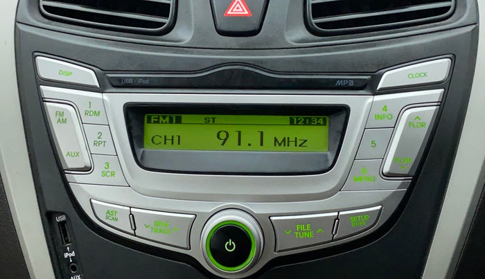 2017 Hyundai Eon MAGNA +, Petrol, Manual, 24,035 km, Infotainment System