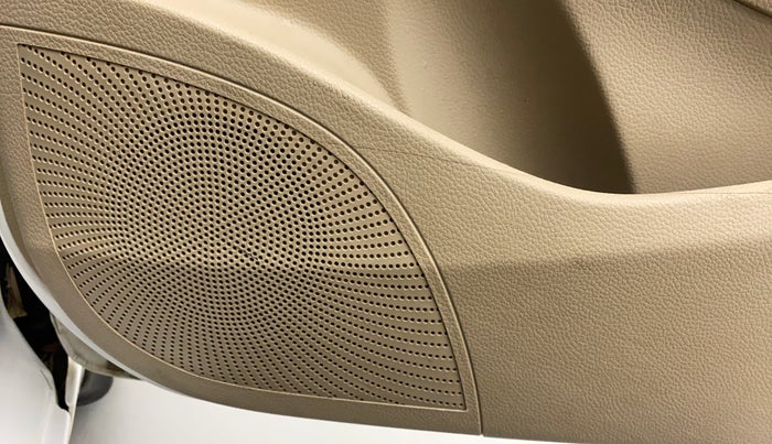 2017 Hyundai Eon MAGNA +, Petrol, Manual, 24,035 km, Speaker