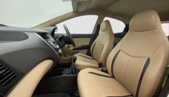 2017 Hyundai Eon MAGNA +, Petrol, Manual, 24,035 km, Right Side Front Door Cabin