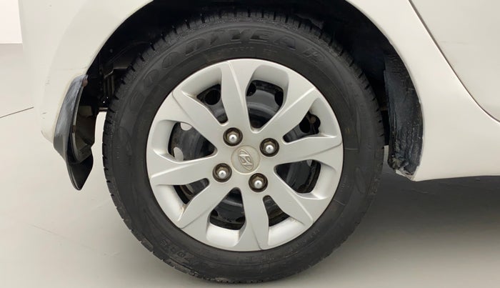 2017 Hyundai Eon MAGNA +, Petrol, Manual, 24,035 km, Right Rear Wheel