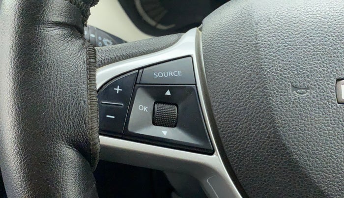 2021 Nissan MAGNITE XL TURBO, Petrol, Manual, 30,178 km, Steering wheel - Sound system control not functional