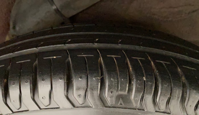 2011 Hyundai i10 SPORTZ 1.2, Petrol, Manual, 58,620 km, Left Rear Tyre Tread