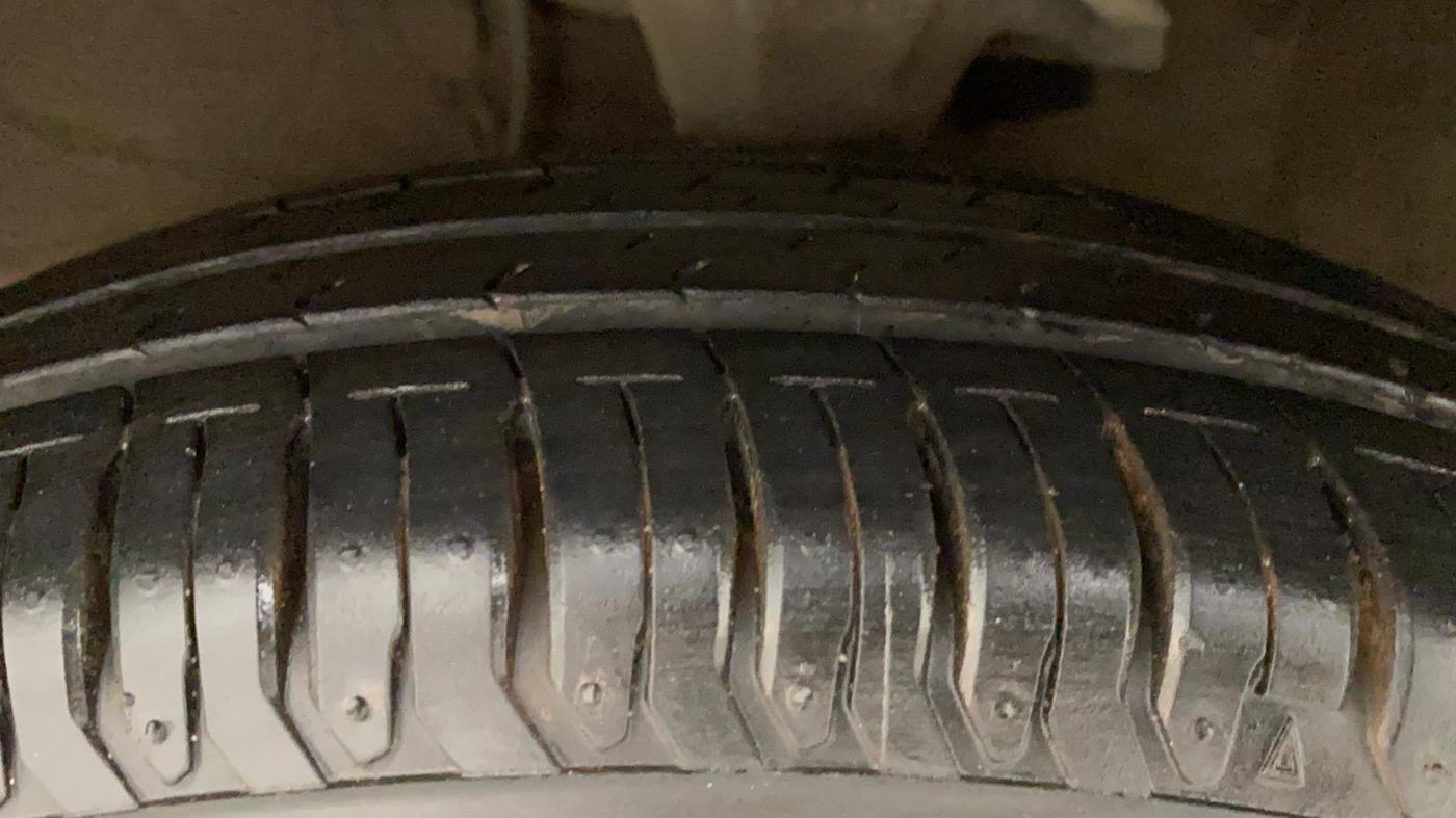 2011 Hyundai i10 SPORTZ 1.2, Petrol, Manual, 58,620 km, Left Front Tyre Tread