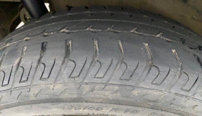 2016 Maruti Wagon R 1.0 VXI OPT, Petrol, Manual, 40,874 km, Right Rear Tyre Tread