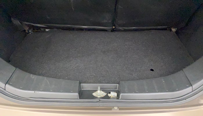 2016 Maruti Wagon R 1.0 VXI OPT, Petrol, Manual, 40,874 km, Boot Inside