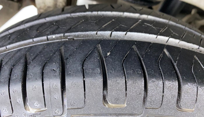 2011 Maruti Alto K10 LXI P, Petrol, Manual, 48,764 km, Right Rear Tyre Tread