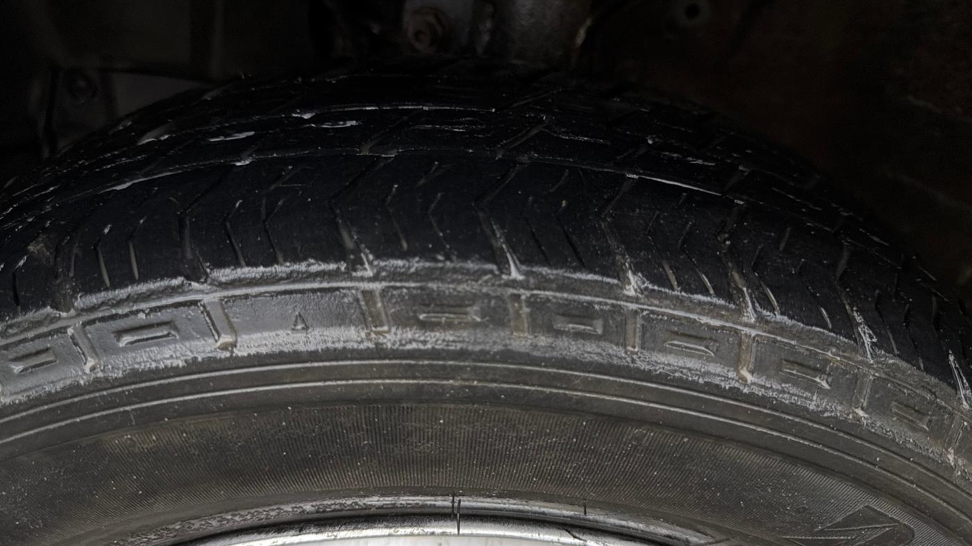 2021 Maruti New Wagon-R LXI CNG (O) 1.0, CNG, Manual, 56,527 km, Left Front Tyre Tread