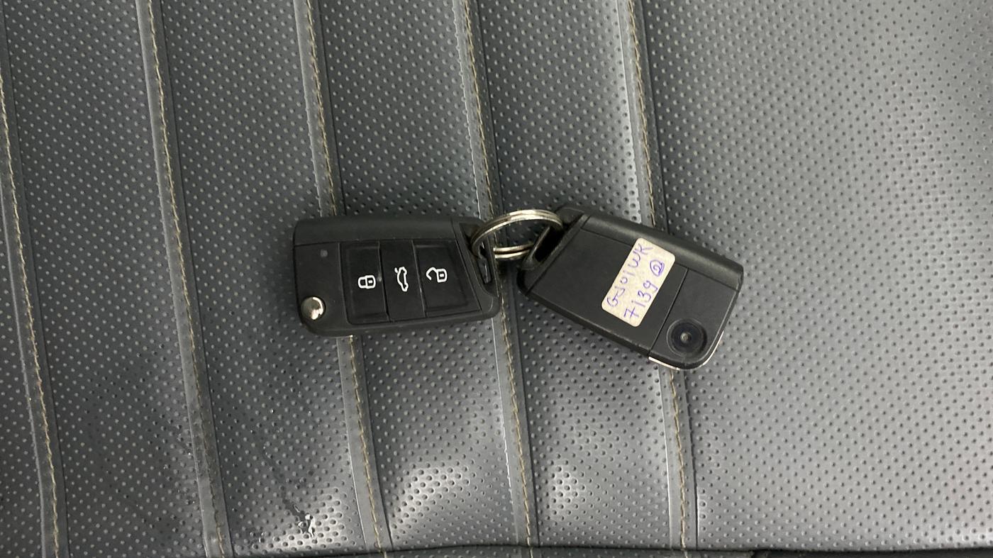 2023 Skoda KUSHAQ AMBITION 1.0L TSI MT, Petrol, Manual, 44,672 km, Key Close Up