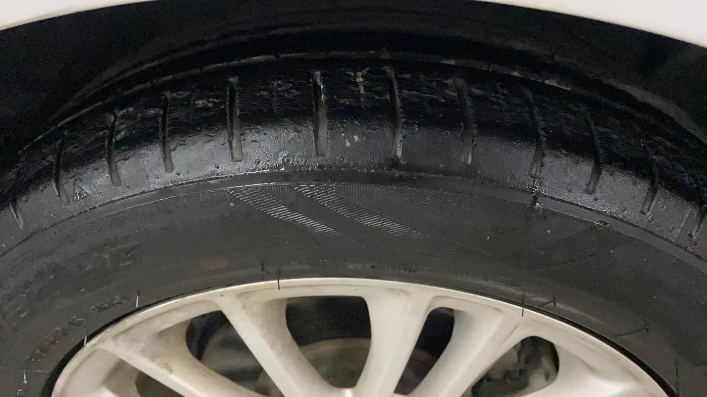 2018 Ford Figo Aspire TITANIUM 1.5 PETROL AT, Petrol, Automatic, 44,911 km, Right Front Tyre Tread