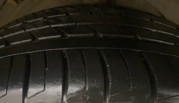 2021 MG HECTOR SHARP 1.5 PETROL CVT, Petrol, Automatic, 68,243 km, Right Front Tyre Tread