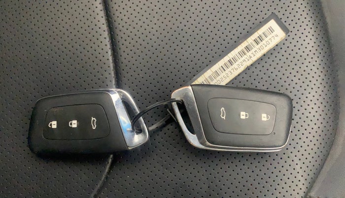 2021 MG HECTOR SHARP 1.5 PETROL CVT, Petrol, Automatic, 68,243 km, Key Close Up