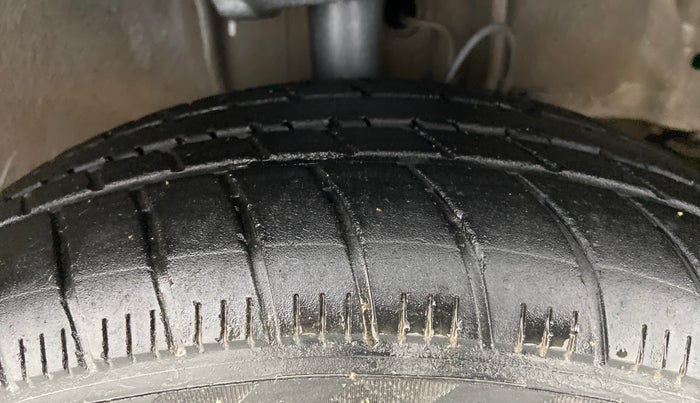 2017 Tata Tiago XZA PETROL, Petrol, Automatic, 62,204 km, Right Front Tyre Tread