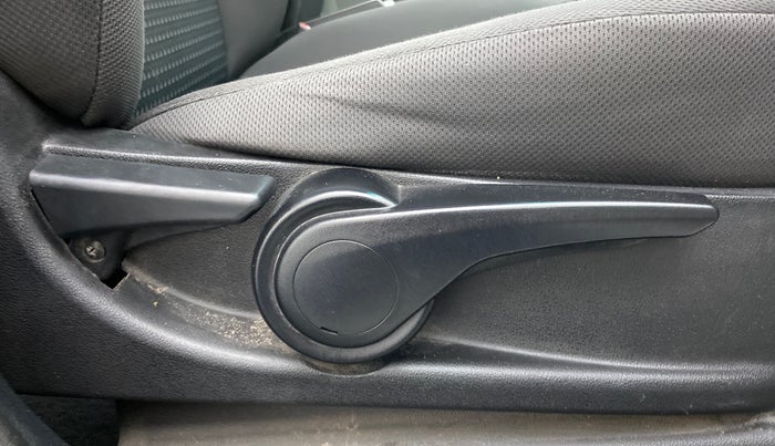 2017 Tata Tiago XZA PETROL, Petrol, Automatic, 62,204 km, Driver Side Adjustment Panel