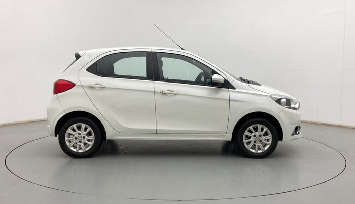 2017 Tata Tiago XZA PETROL, Petrol, Automatic, 62,204 km, Right Side View