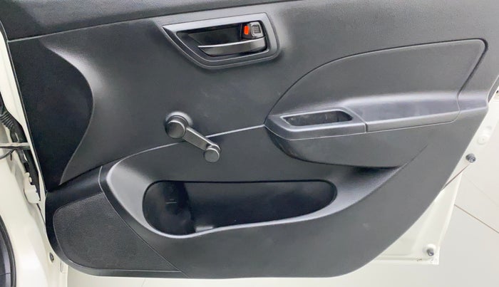 2014 Maruti Swift LDI BS IV, Diesel, Manual, 47,617 km, Driver Side Door Panels Control