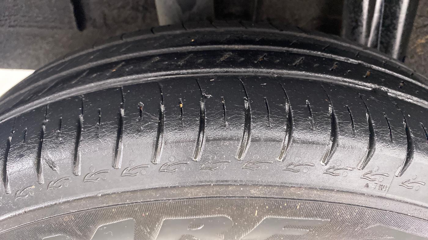 2019 Renault TRIBER 1.0 RXT, Petrol, Manual, 38,946 km, Right Rear Tyre Tread