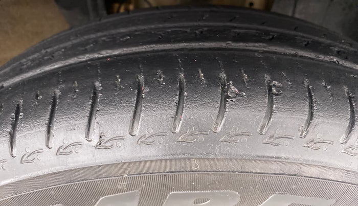 2019 Renault TRIBER 1.0 RXT, Petrol, Manual, 38,946 km, Right Front Tyre Tread
