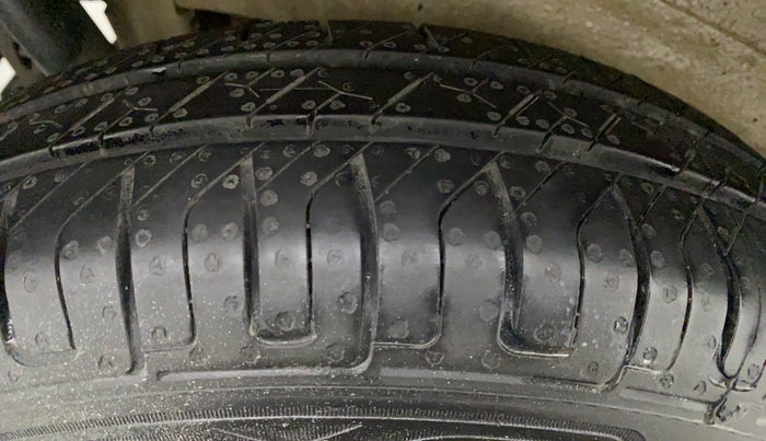 2018 Maruti Wagon R 1.0 LXI CNG, CNG, Manual, 92,252 km, Right Rear Tyre Tread