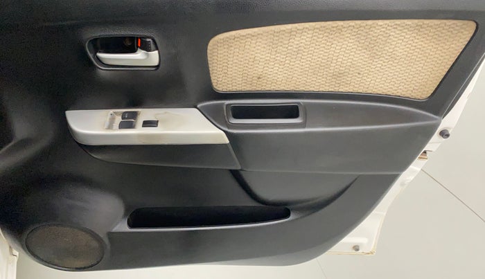 2018 Maruti Wagon R 1.0 LXI CNG, CNG, Manual, 92,252 km, Driver Side Door Panels Control