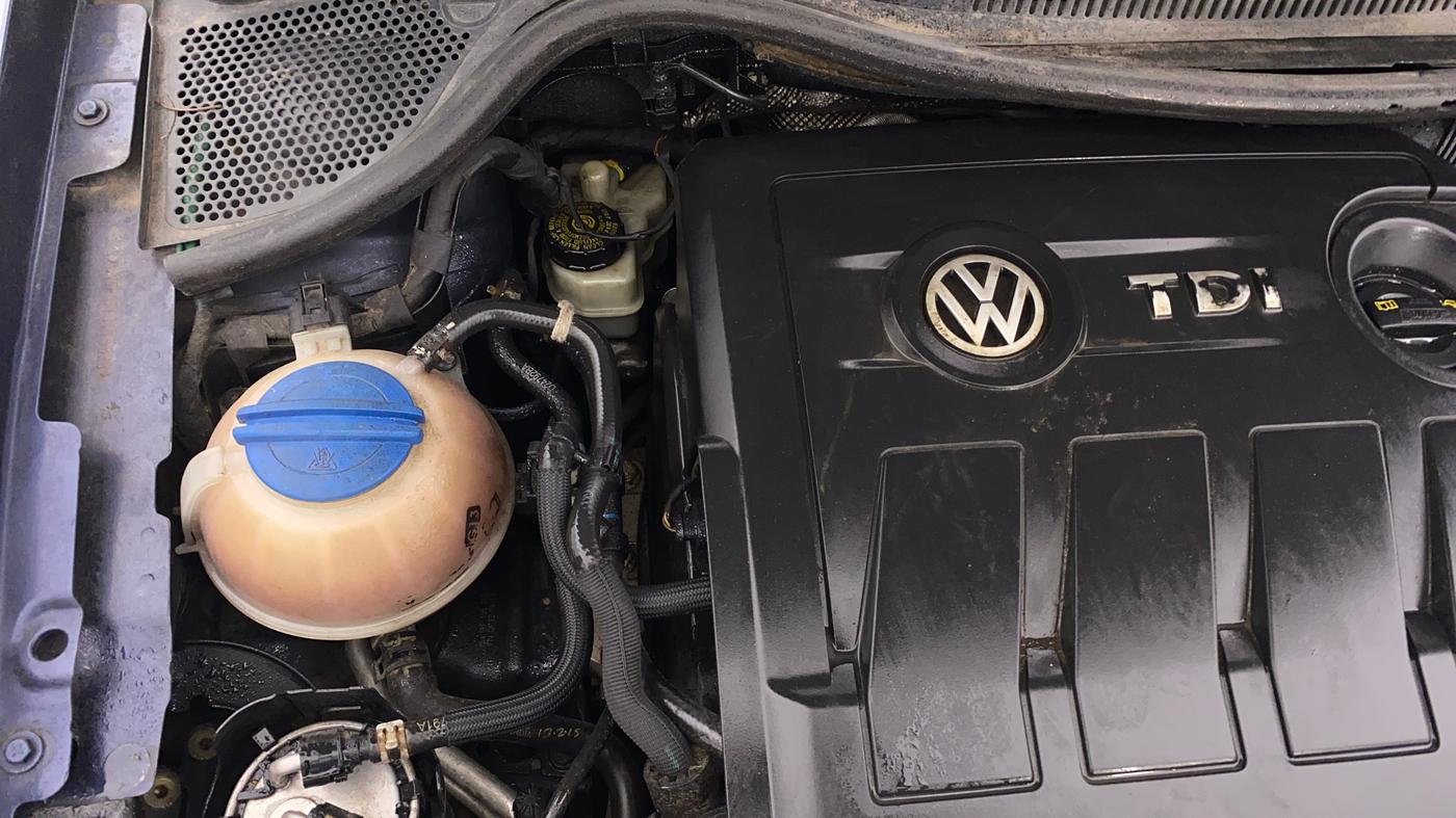 2015 Volkswagen Polo COMFORTLINE 1.5L, Diesel, Manual, 83,146 km, Engine View - Right