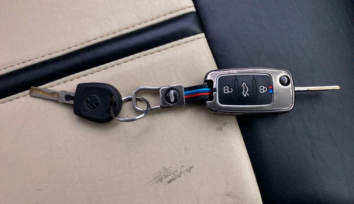 2015 Volkswagen Polo COMFORTLINE 1.5L, Diesel, Manual, 83,063 km, Key Close Up