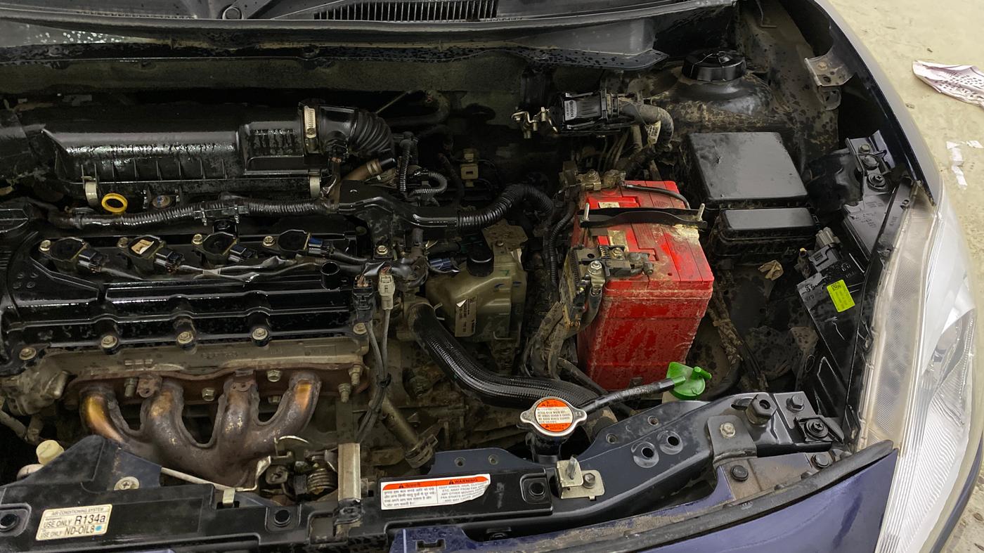 2020 Maruti Swift VXI AMT, Petrol, Automatic, 90,008 km, Engine View - Left
