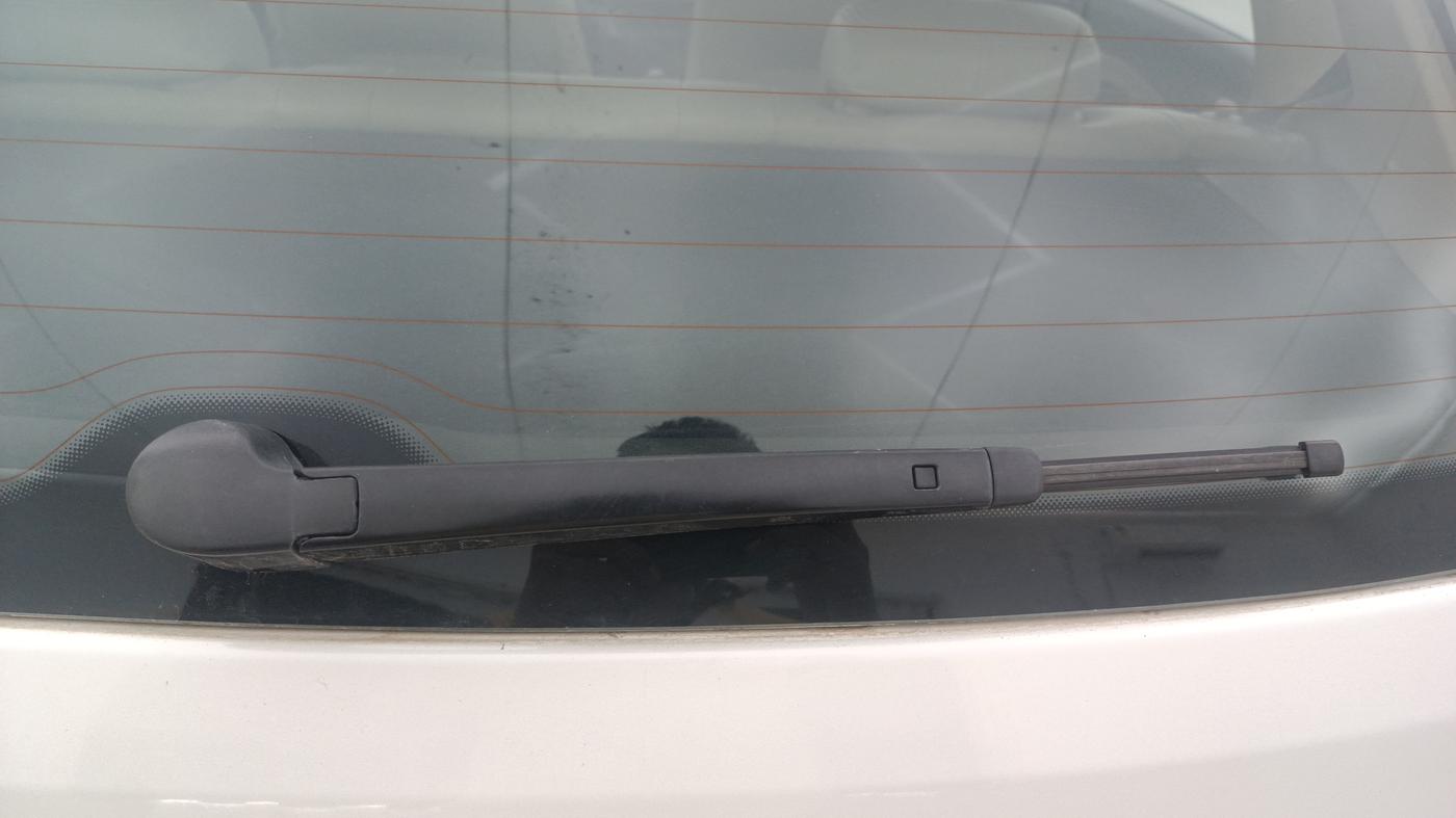 2015 Volkswagen Polo HIGHLINE1.2L, Petrol, Manual, 74,520 km, Rear Wiper