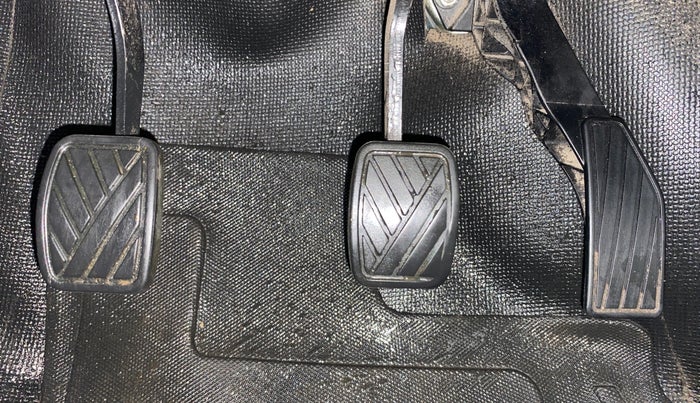 2022 Maruti S PRESSO VXI (O), Petrol, Manual, 43,335 km, Pedals