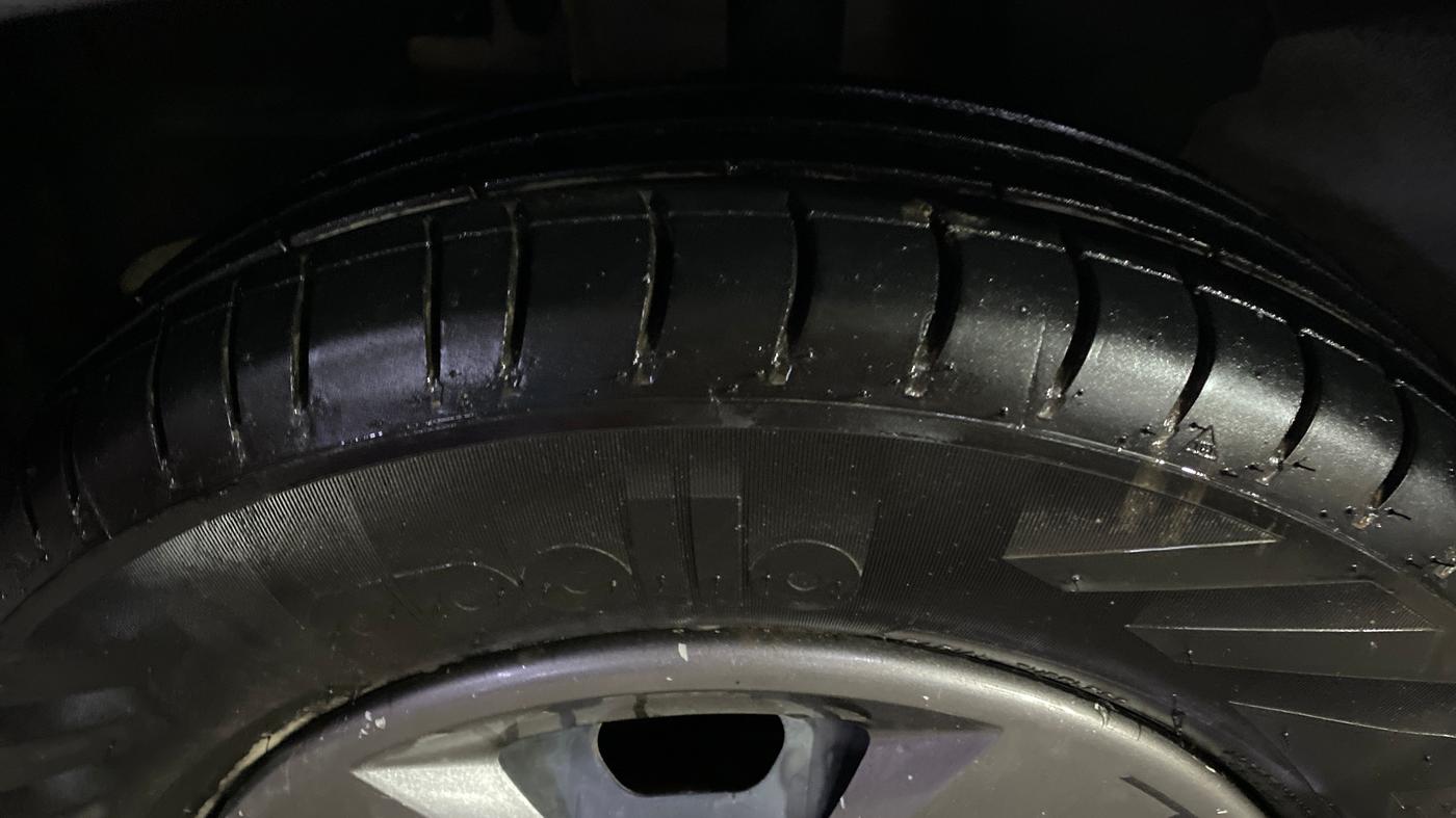 2016 Renault Kwid RXT 1.0, Petrol, Manual, 94,621 km, Left Front Tyre Tread