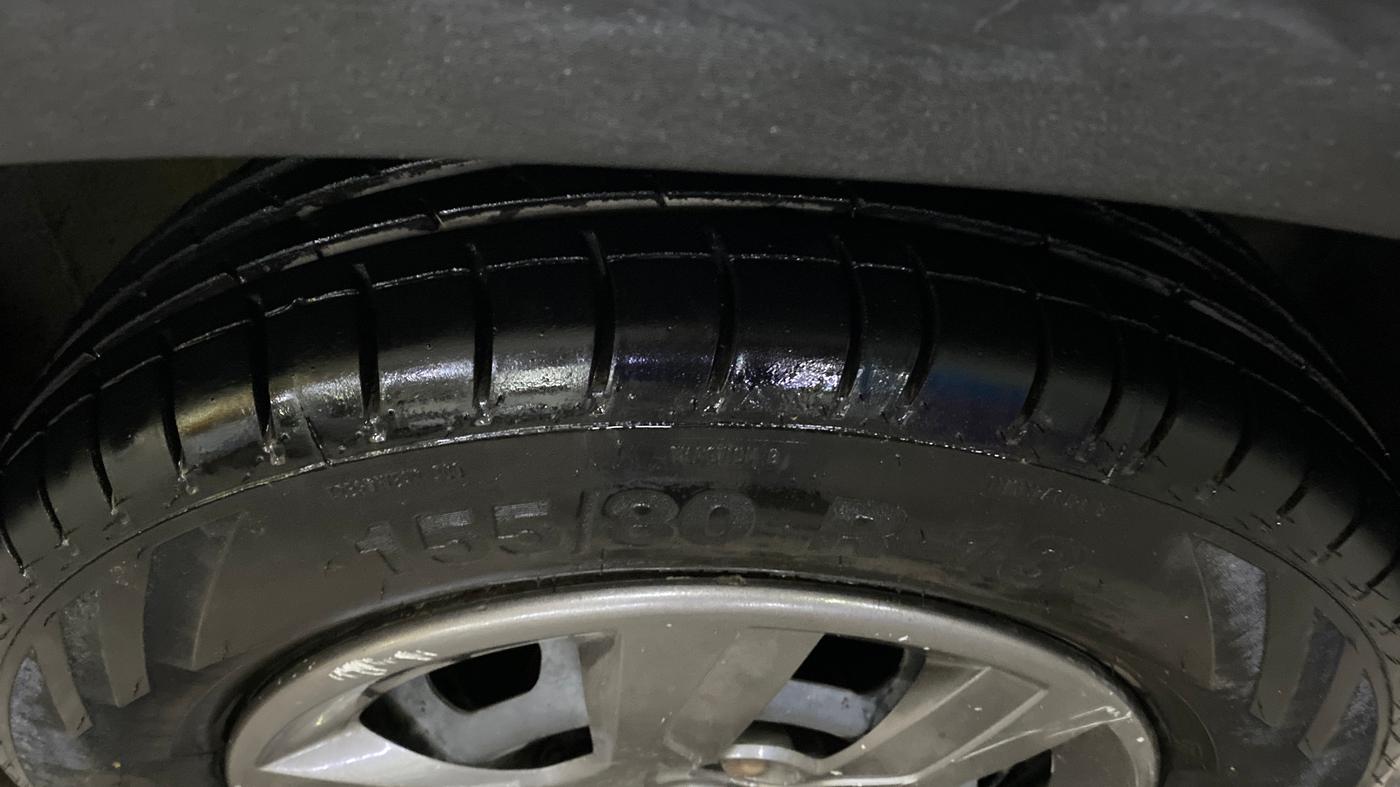 2016 Renault Kwid RXT 1.0, Petrol, Manual, 94,621 km, Right Front Tyre Tread