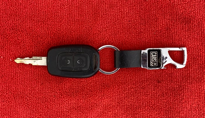 2016 Renault Kwid RXT 0.8 (O), Petrol, Manual, 42,203 km, Key Close Up