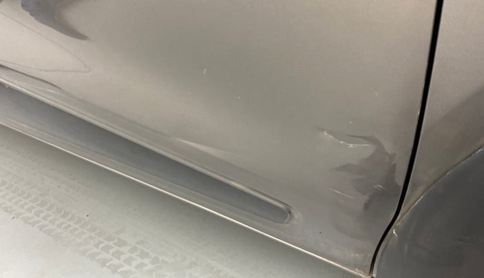 2016 Renault Kwid RXT 0.8 (O), Petrol, Manual, 42,203 km, Driver-side door - Slightly dented