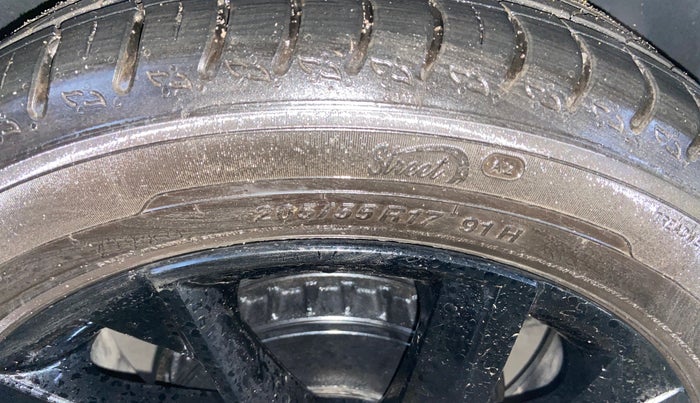 2025 Skoda KUSHAQ Sportline 1.0L TSI AT, Petrol, Automatic, 6,830 km, Right Rear Tyre Tread