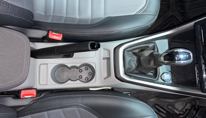 2025 Skoda KUSHAQ Sportline 1.0L TSI AT, Petrol, Automatic, 6,830 km, Gear Lever