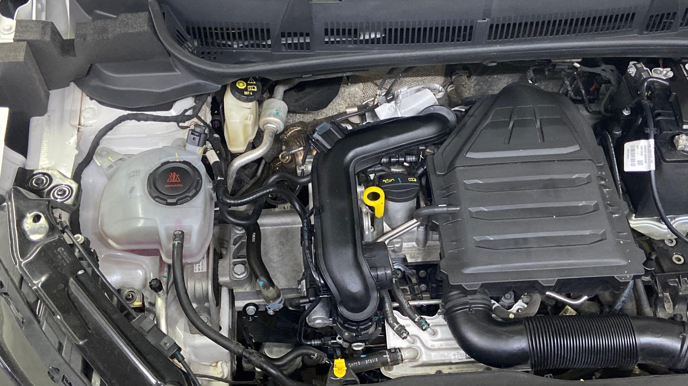 2025 Skoda KUSHAQ Sportline 1.0L TSI AT, Petrol, Automatic, 6,830 km, Engine View - Right