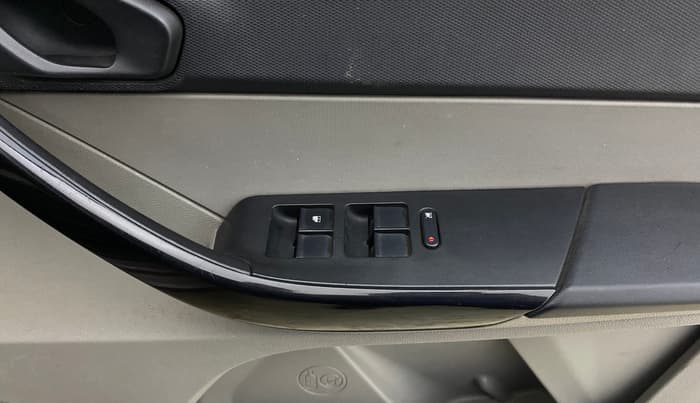 2018 Tata Tiago XTA PETROL, Petrol, Automatic, 41,892 km, Driver Side Door Panels Control