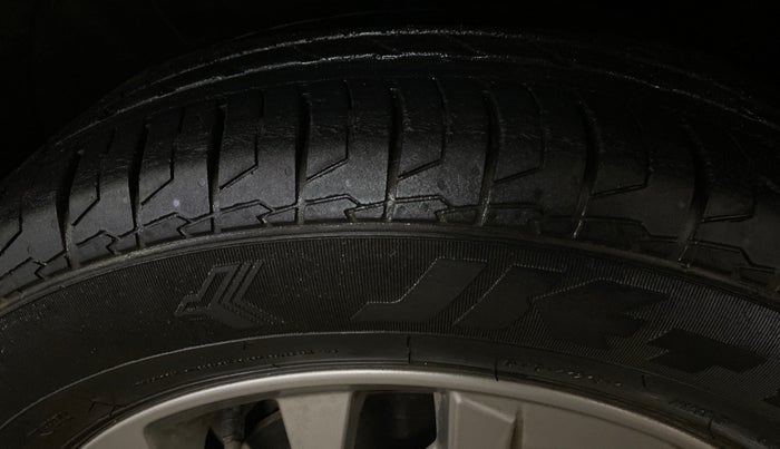 2022 Hyundai Creta SX EXECUTIVE 1.5 PETROL, Petrol, Manual, 29,253 km, Right Front Tyre Tread