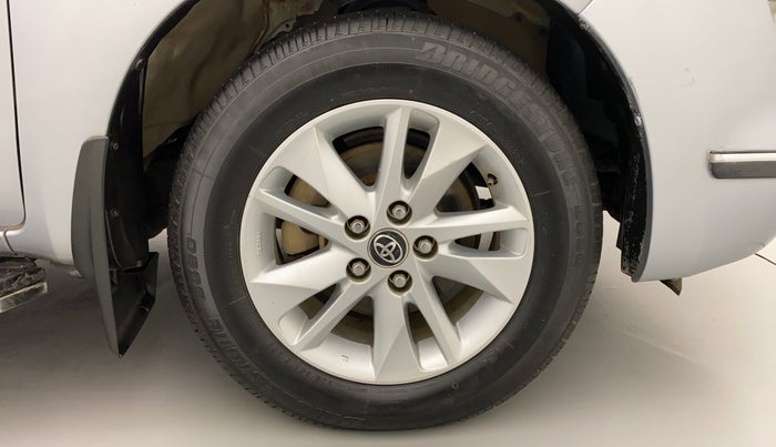 2018 Toyota Innova Crysta 2.4 GX 8 STR, Diesel, Manual, 54,051 km, Right Front Wheel