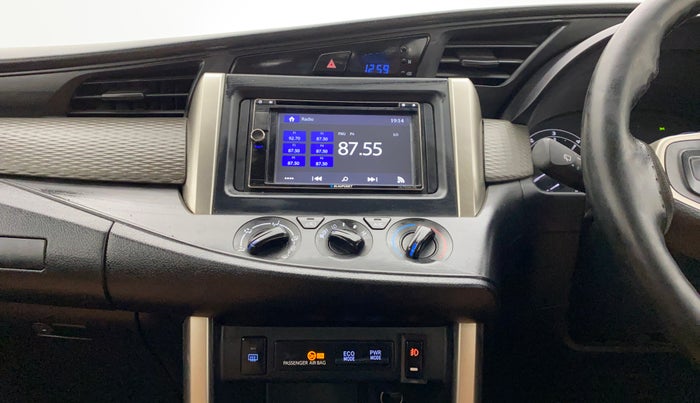 2018 Toyota Innova Crysta 2.4 GX 8 STR, Diesel, Manual, 54,051 km, Centre Console