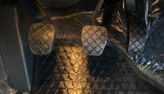 2018 Volkswagen Polo HIGHLINE PLUS 1.0 16 ALLOY, Petrol, Manual, 11,091 km, Pedals