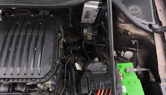 2018 Volkswagen Polo HIGHLINE PLUS 1.0 16 ALLOY, Petrol, Manual, 11,091 km, Engine View - Left