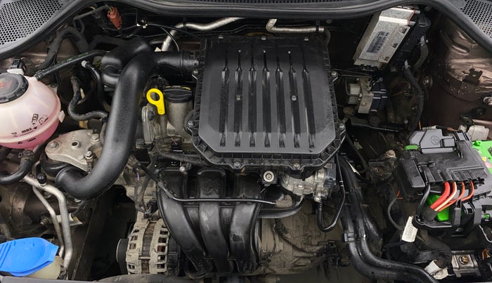 2018 Volkswagen Polo HIGHLINE PLUS 1.0 16 ALLOY, Petrol, Manual, 11,091 km, Engine View