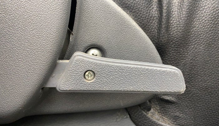 2015 Maruti Alto 800 LXI, Petrol, Manual, 47,936 km, Driver Side Adjustment Panel