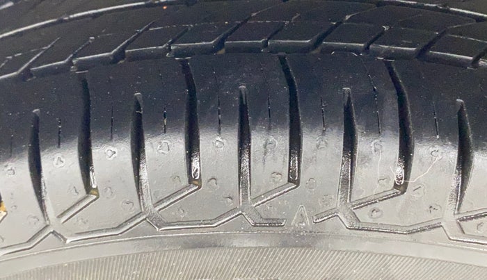 2015 Maruti Alto 800 LXI, Petrol, Manual, 47,936 km, Right Rear Tyre Tread