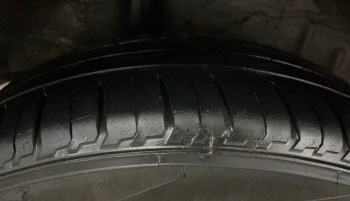 2019 Honda Amaze 1.2L I-VTEC VX CVT, CNG, Automatic, 63,328 km, Right Rear Tyre Tread