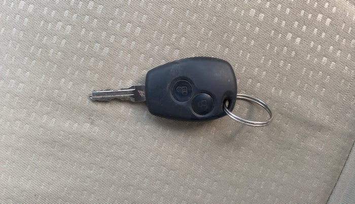 2014 Nissan Terrano XL (P), Petrol, Manual, 60,472 km, Key Close Up