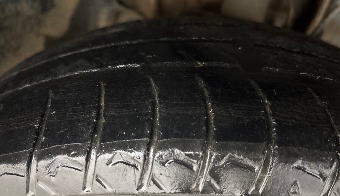 2019 Tata Tiago XZ PETROL, Petrol, Manual, 1,06,289 km, Right Front Tyre Tread
