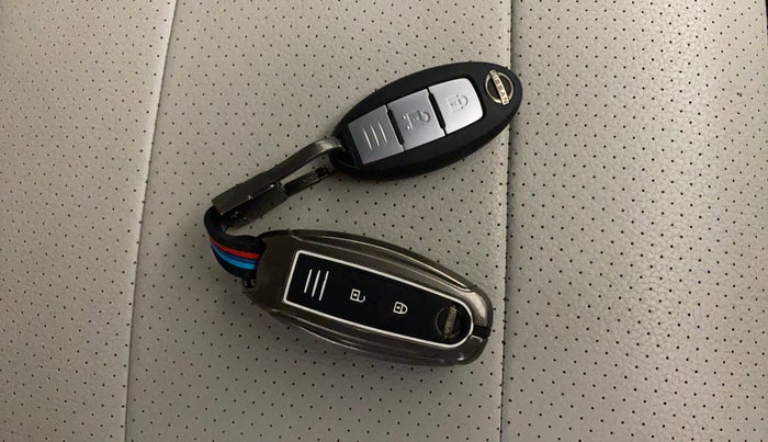 2022 Nissan MAGNITE XV MT, CNG, Manual, 48,885 km, Key Close Up