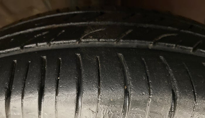 2018 Hyundai NEW SANTRO ASTA 1.1 MT, Petrol, Manual, 55,956 km, Right Front Tyre Tread