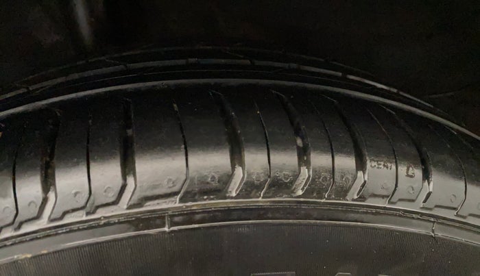 2023 KIA SONET HTX PLUS 1.5 DIESEL IMT , Diesel, Manual, 69,758 km, Right Rear Tyre Tread